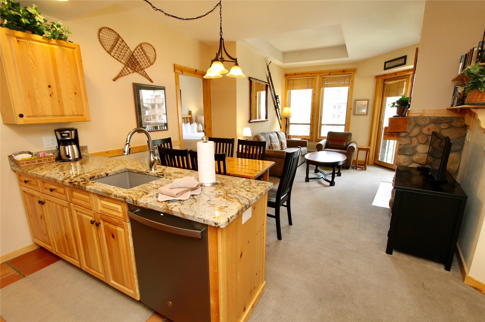 172 Copper Circle 406 Property Photo 4