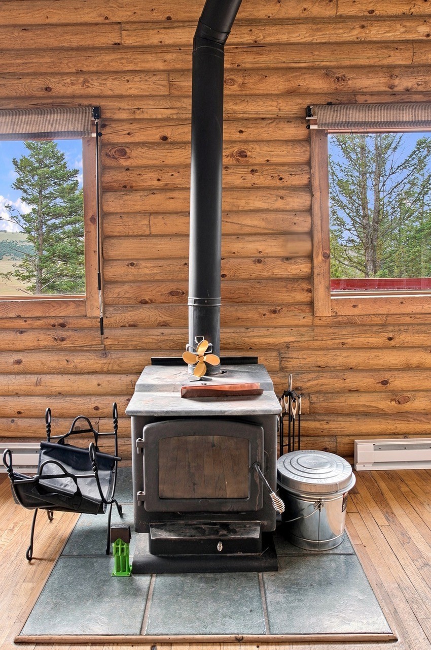 2271 Redhill Road Property Photo 9