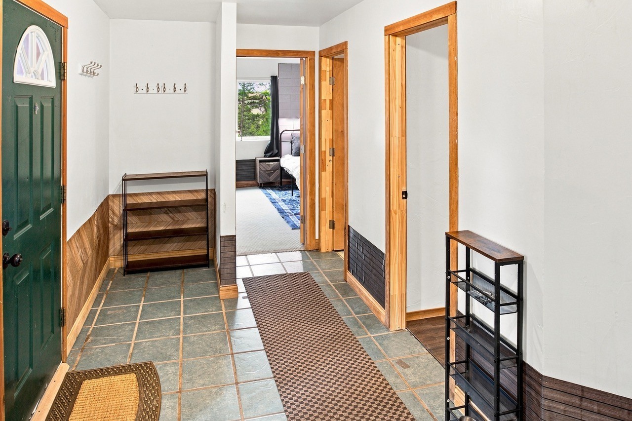 2271 Redhill Road Property Photo 14