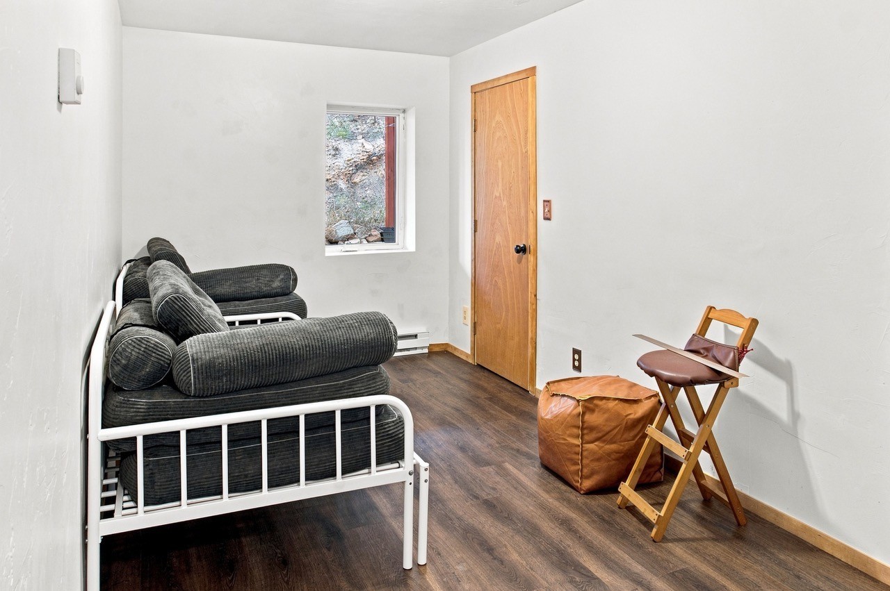 2271 Redhill Road Property Photo 19