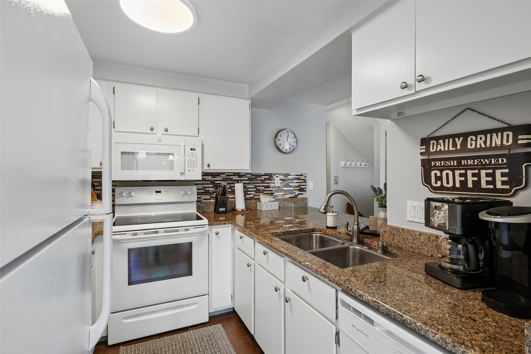 309 Creekside Drive Property Photo 15