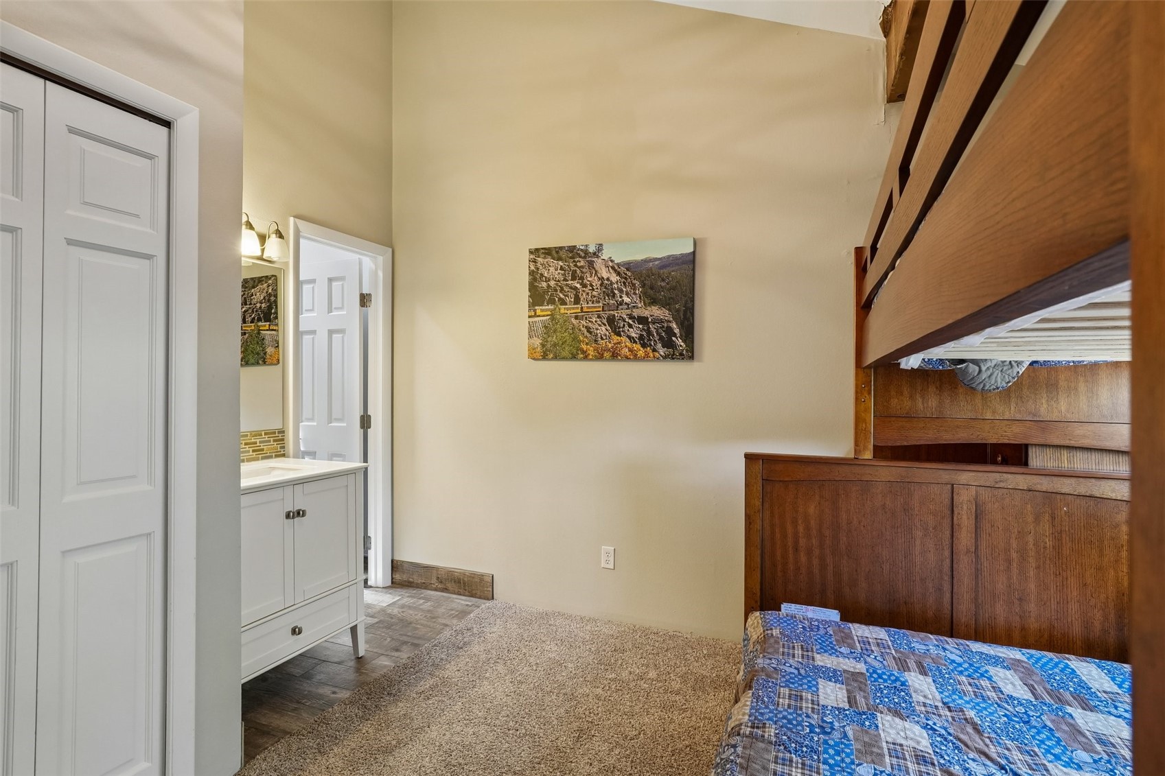 309 Creekside Drive Property Photo 34