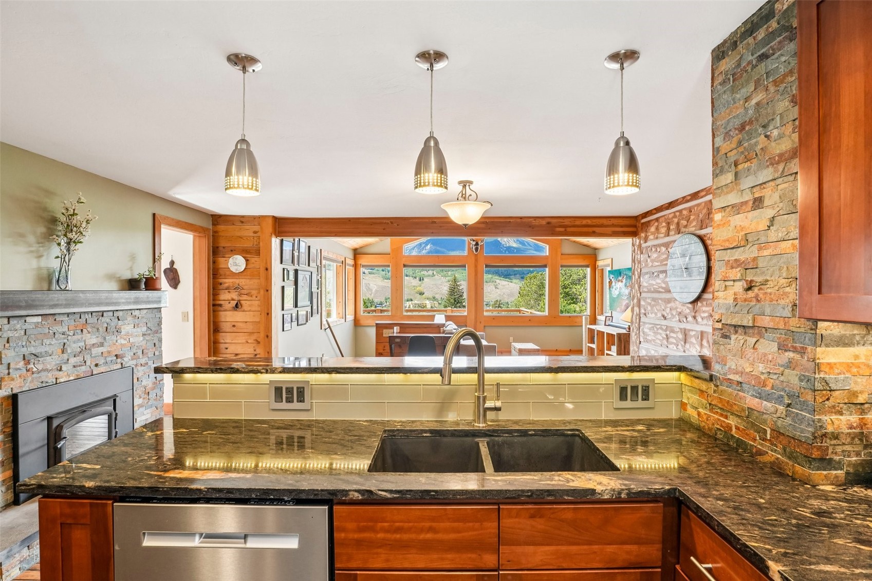 382 Hummingbird Circle Property Photo 18