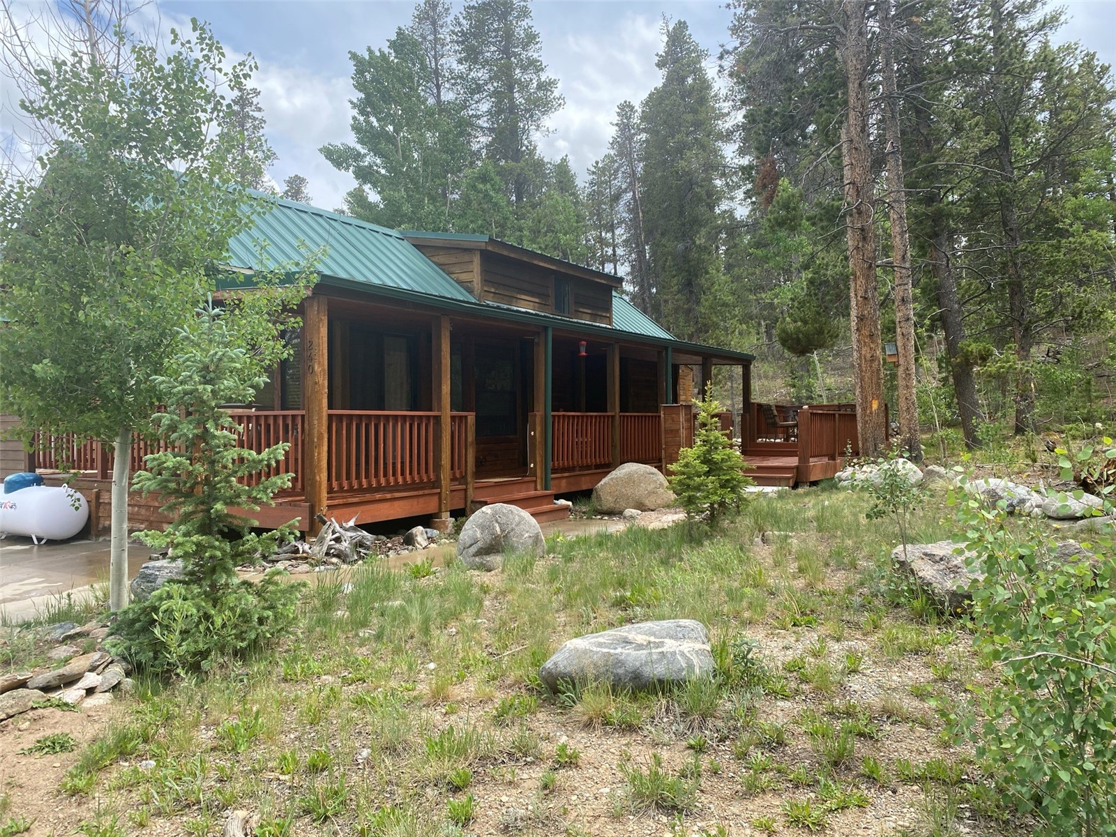 240 Sunshine Loop Property Photo 1