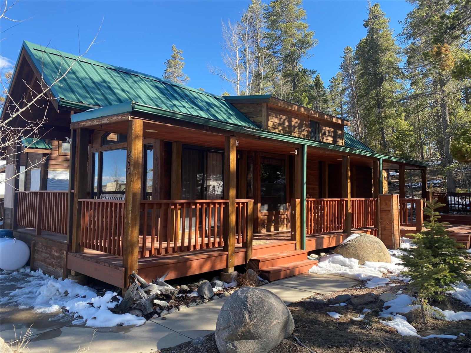 240 Sunshine Loop Property Photo 2