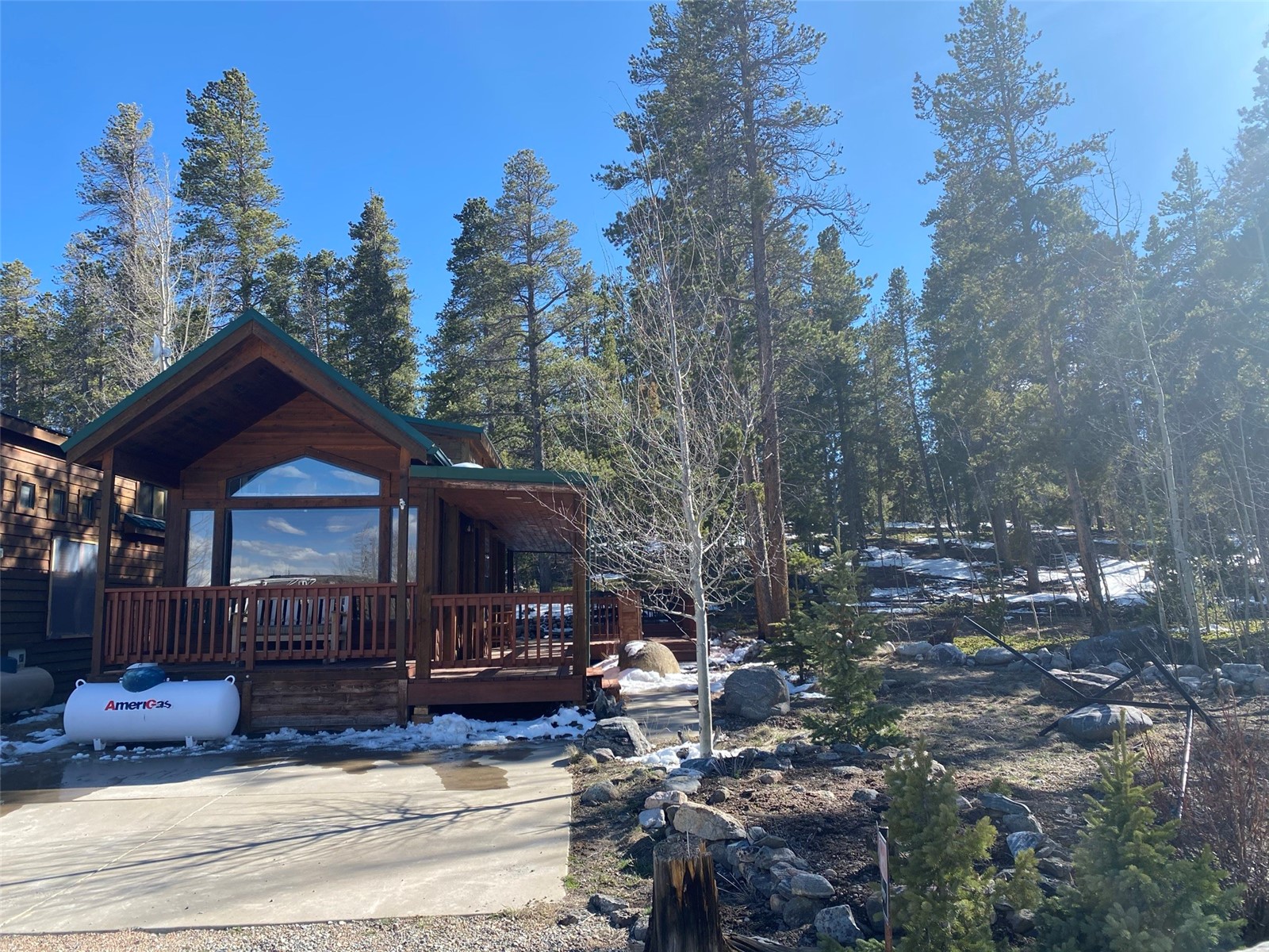 240 Sunshine Loop Property Photo 3