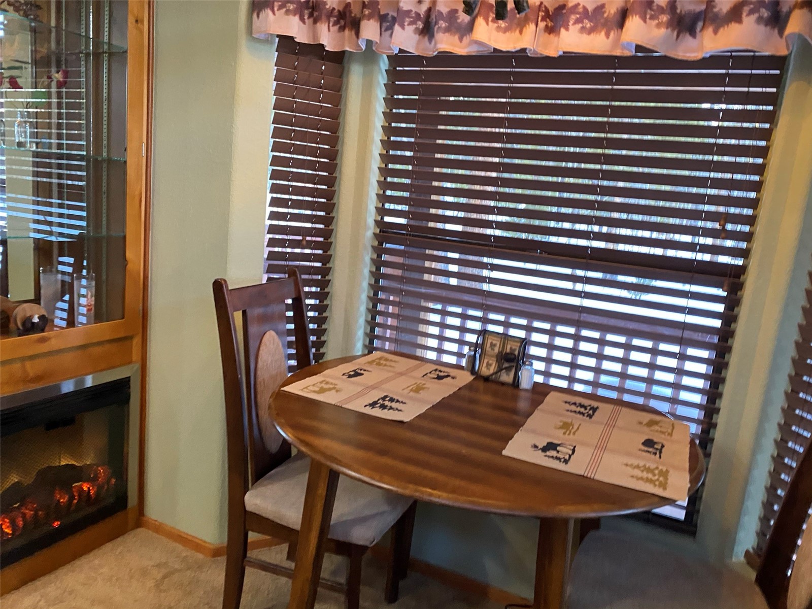 240 Sunshine Loop Property Photo 28