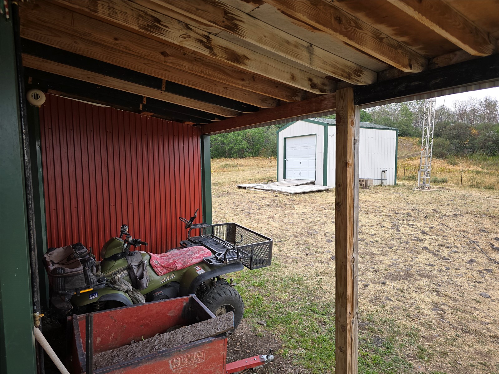 2287 East Loop Property Photo 12