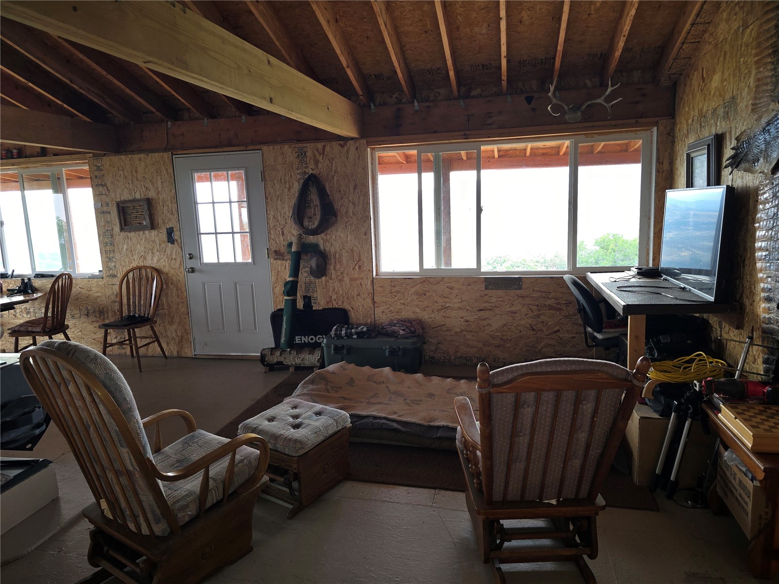 2287 East Loop Property Photo 18