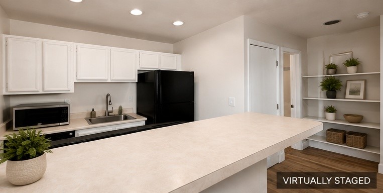 258 Cove Boulevard 11 Property Photo 3