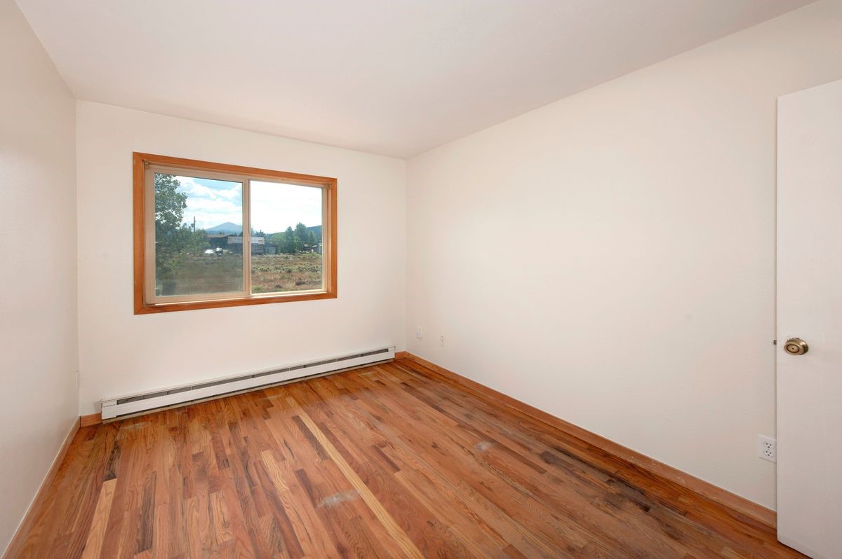 258 Cove Boulevard 11 Property Photo 19