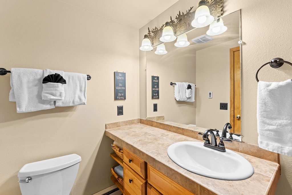405 Four Oclock Road F Property Photo 31