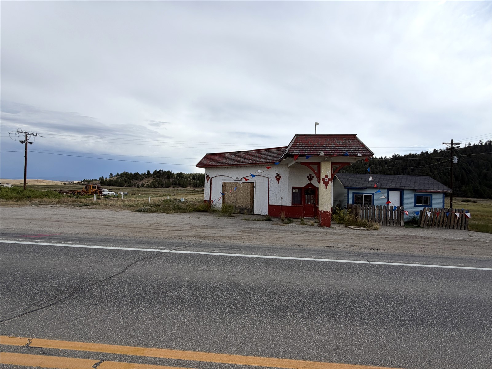 12800 Hwy 24 Property Photo 2