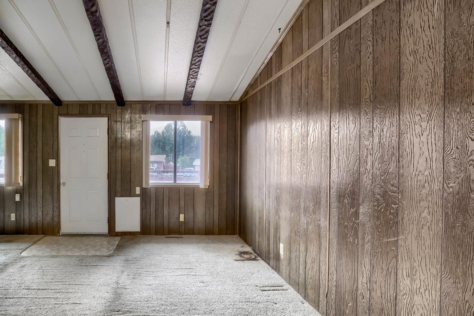 112 Reiling Road Property Photo 5