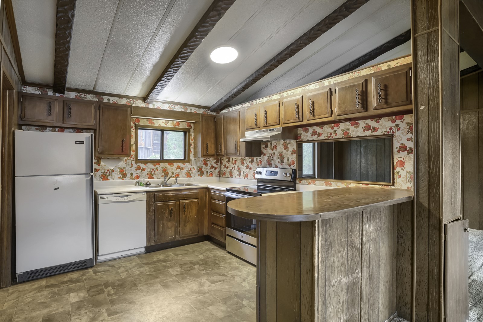 112 Reiling Road Property Photo 8