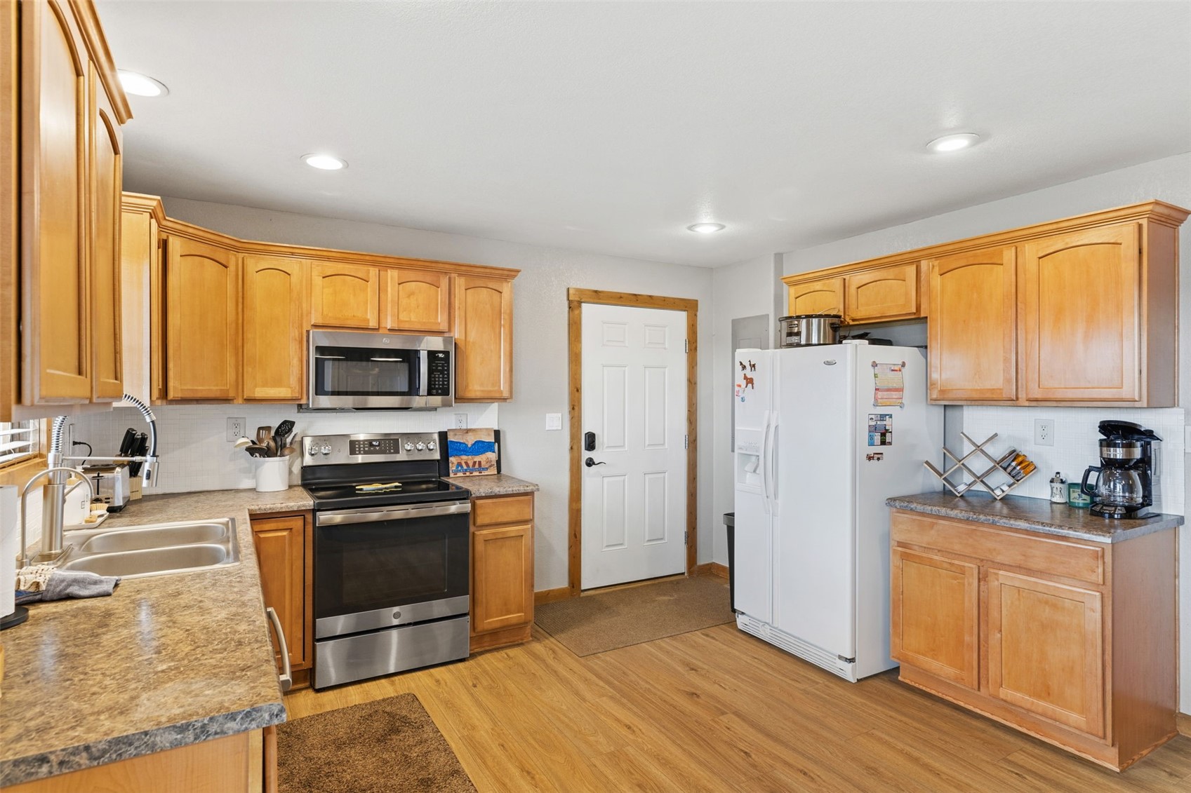 242 Fuller Avenue A Property Photo 14
