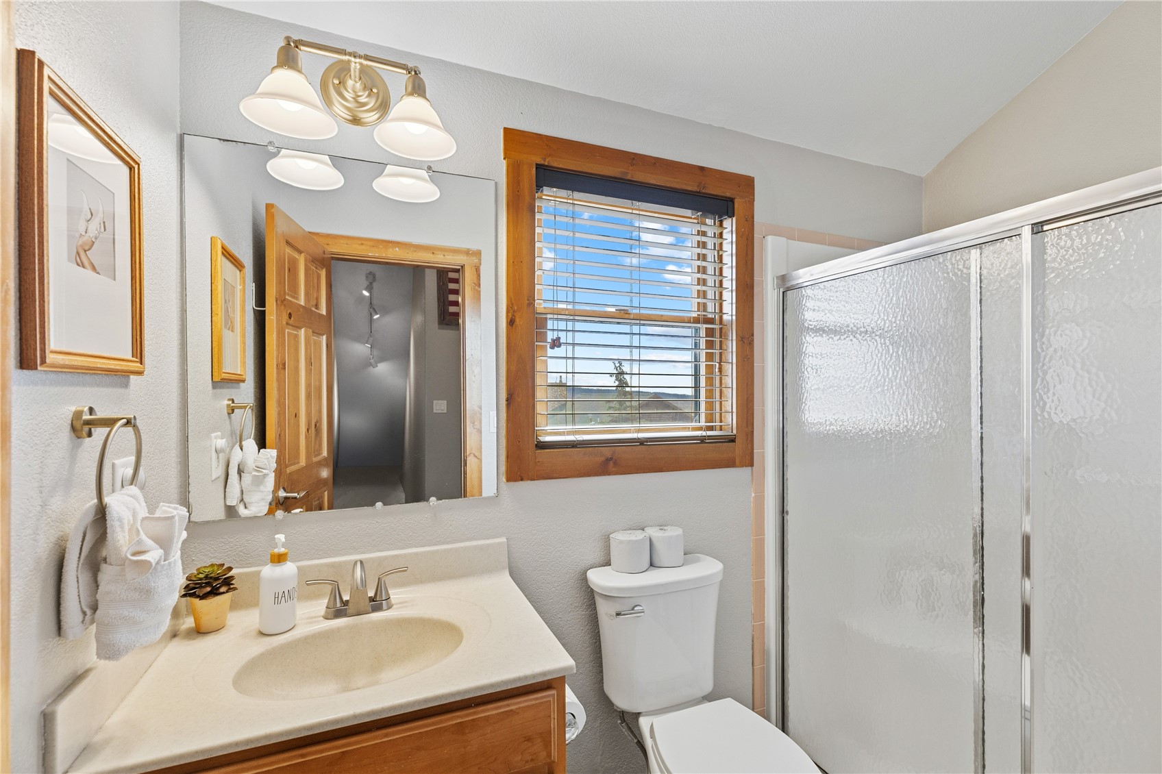 242 Fuller Avenue A Property Photo 24