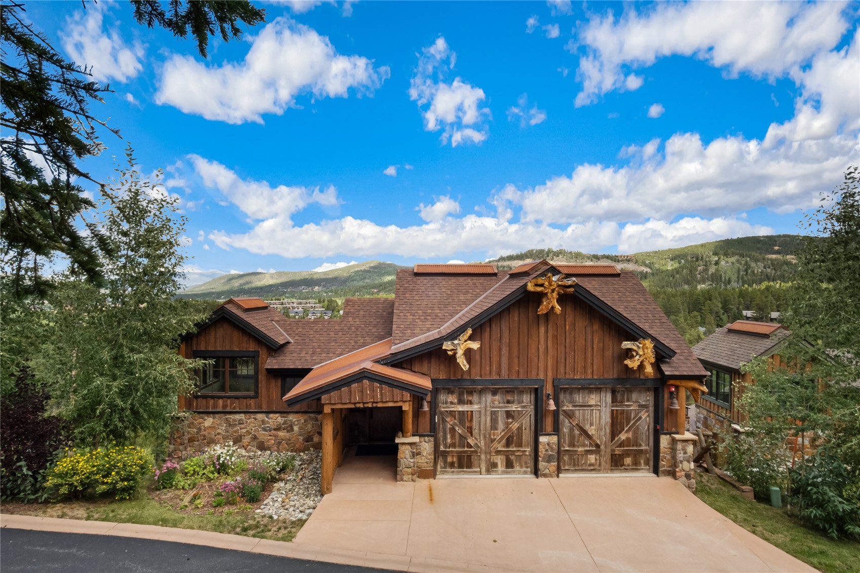 285 Silver Queen DRIVE
