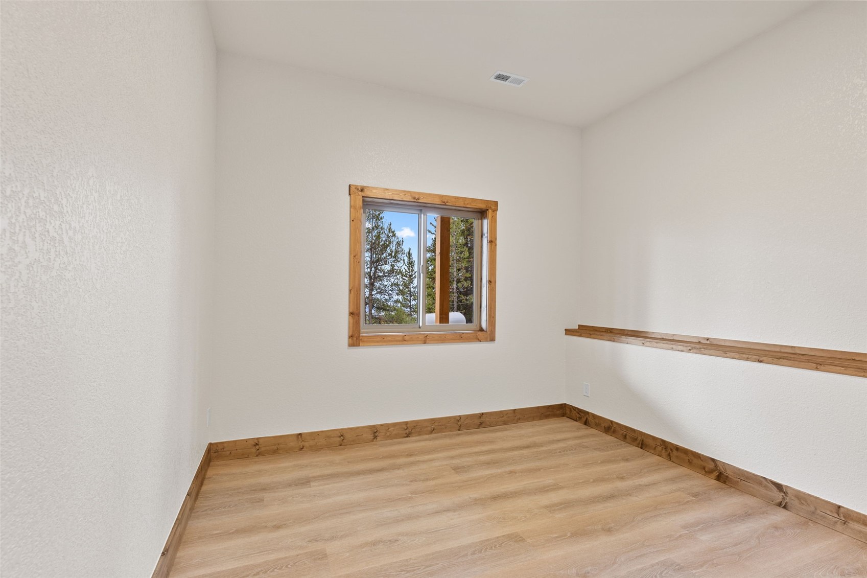 385 Silverheels Place Property Photo 16