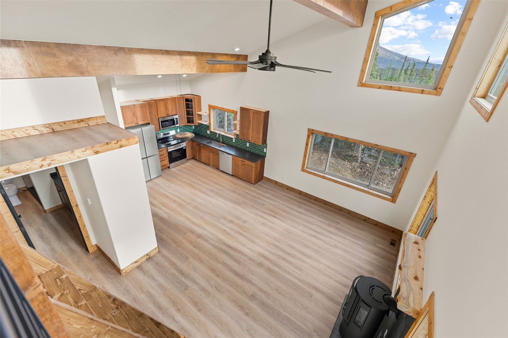 385 Silverheels Place Property Photo 38