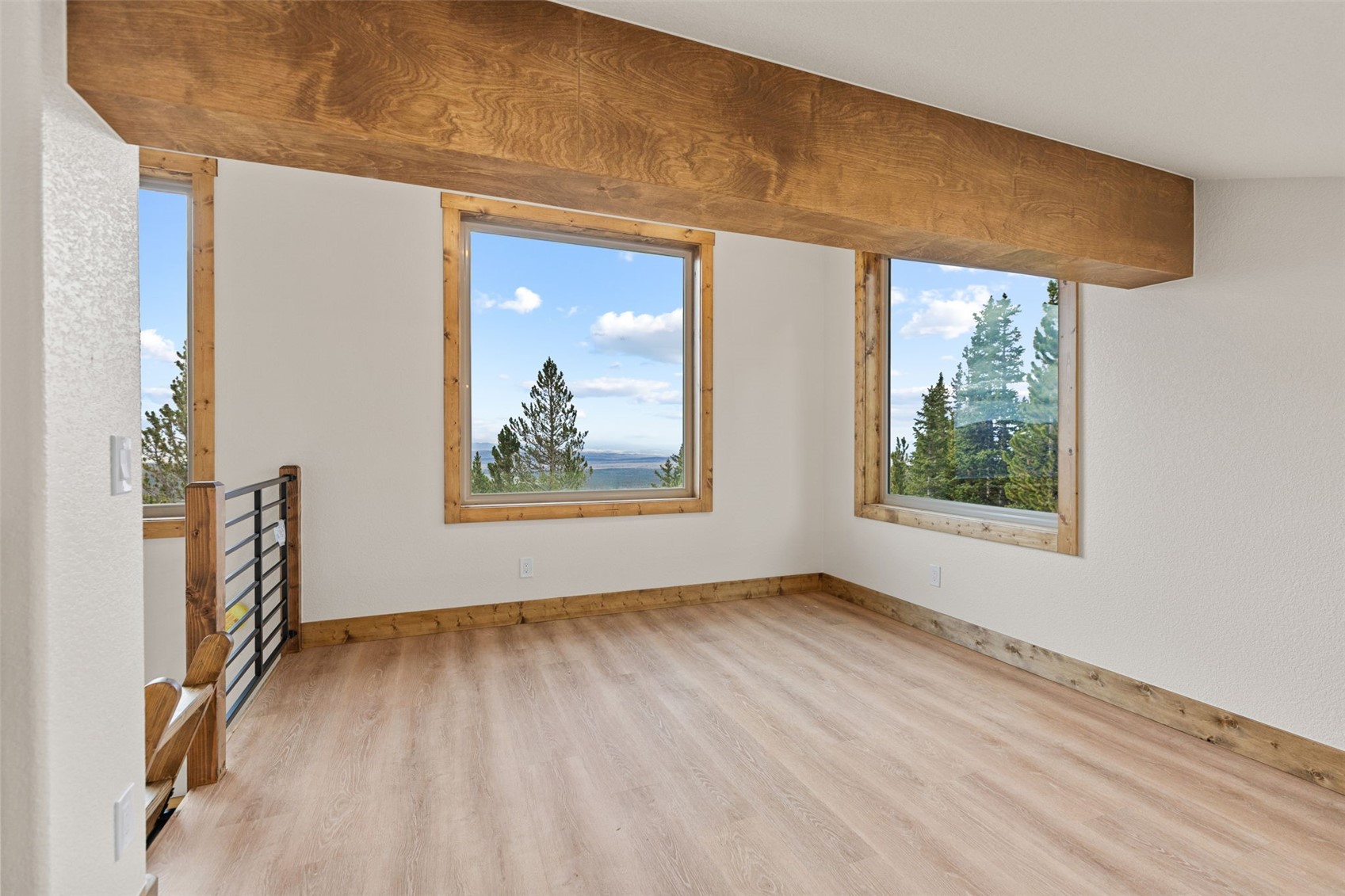 385 Silverheels Place Property Photo 40