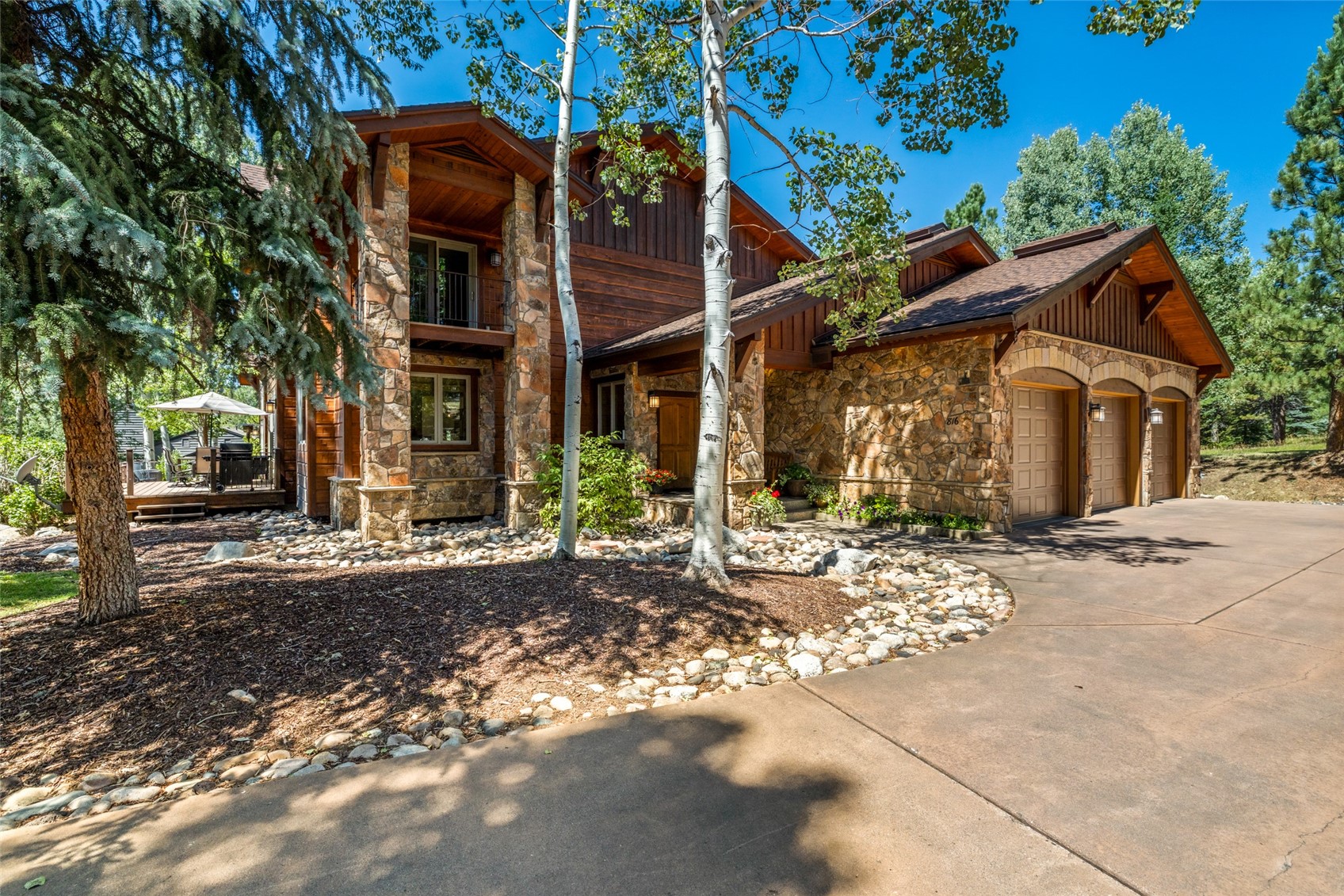 816 Spring Hill Road Property Photo 1