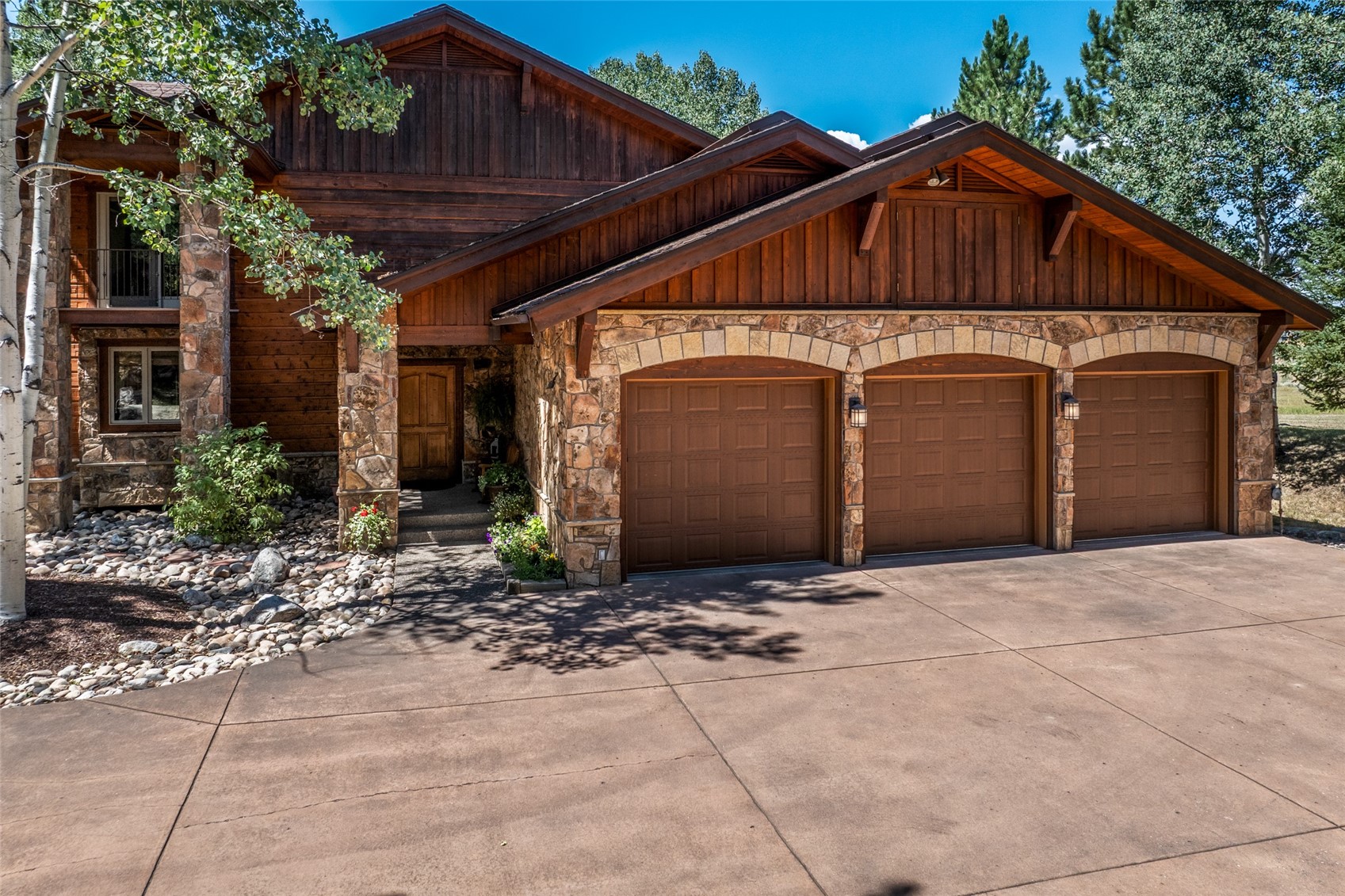 816 Spring Hill Road Property Photo 3