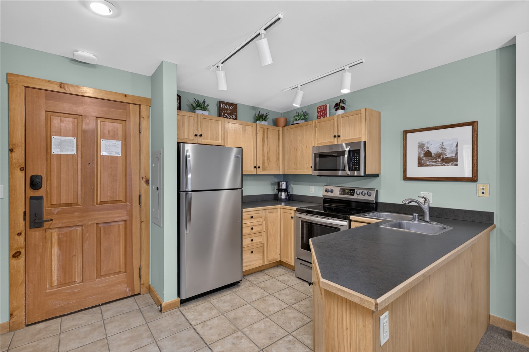 100 Dercum Square 8388 Property Photo 9
