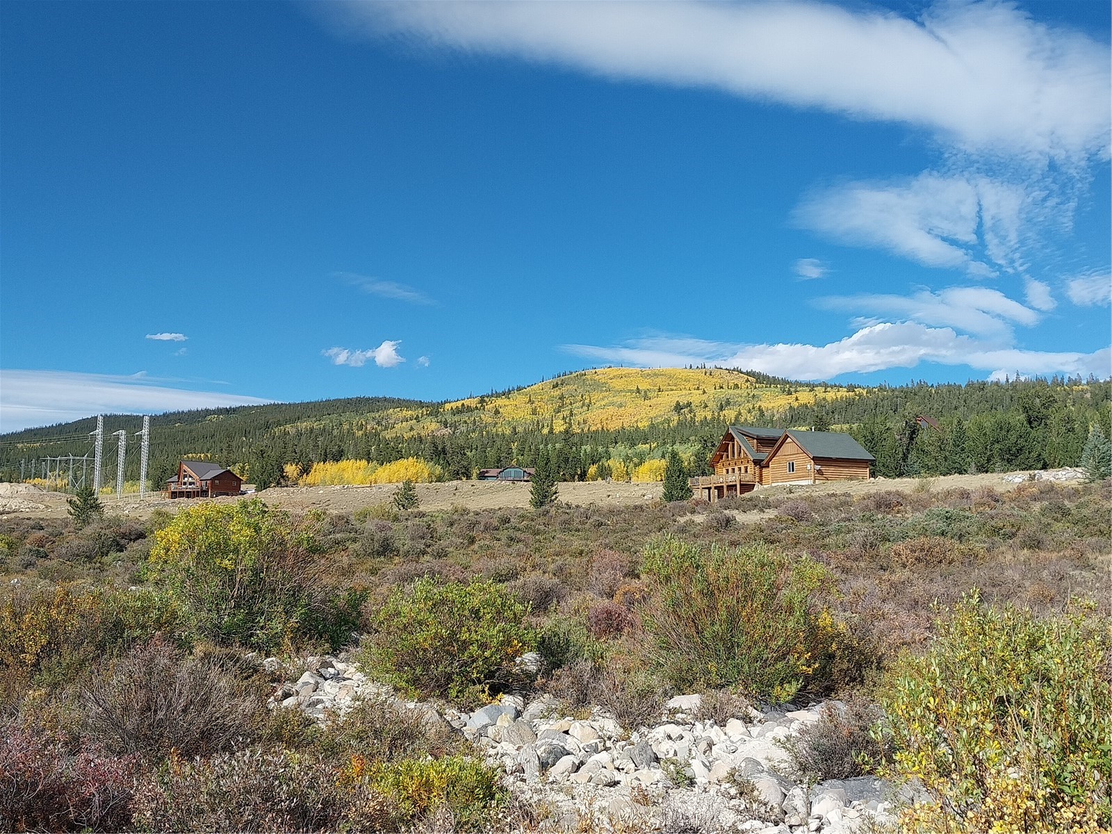 64 Glissade Trail Property Photo 3