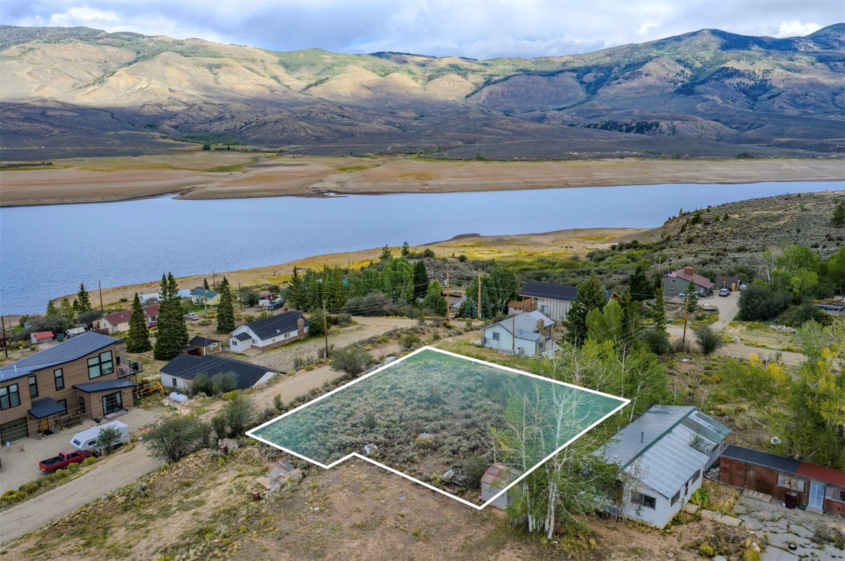 6895 Heeney Road Property Photo 1