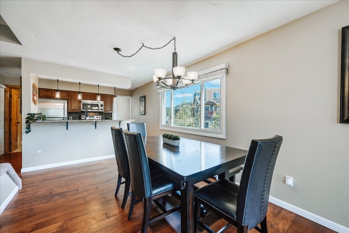 76 Cove Boulevard E12 Property Photo 11