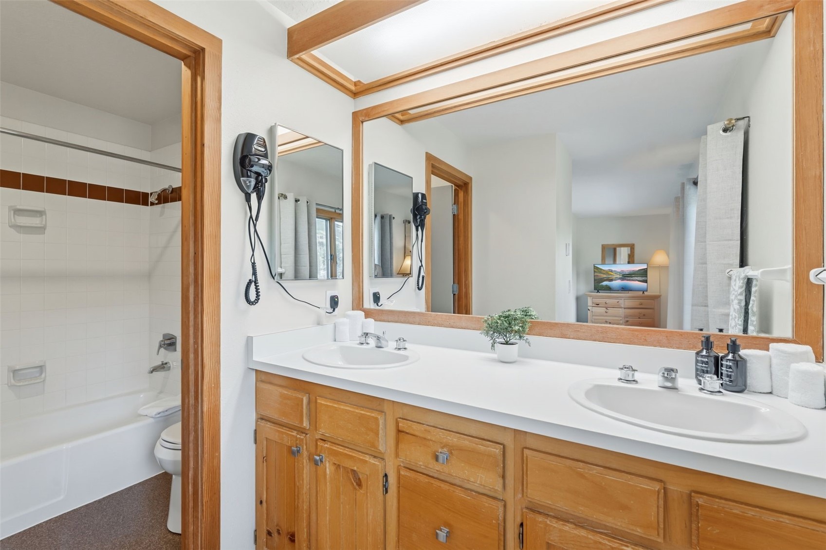 22320 Us Highway 6 1760 Property Photo 27