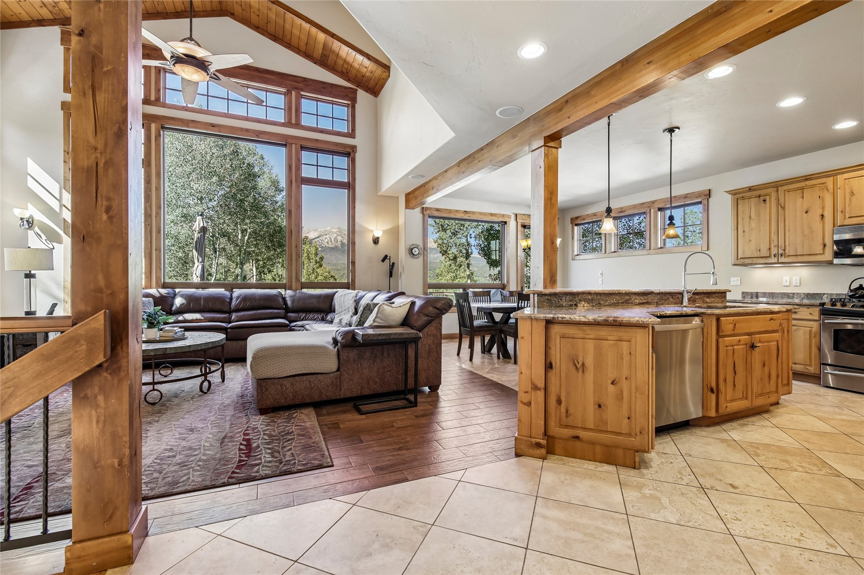 2206 Hamilton Creek Road Property Photo 10