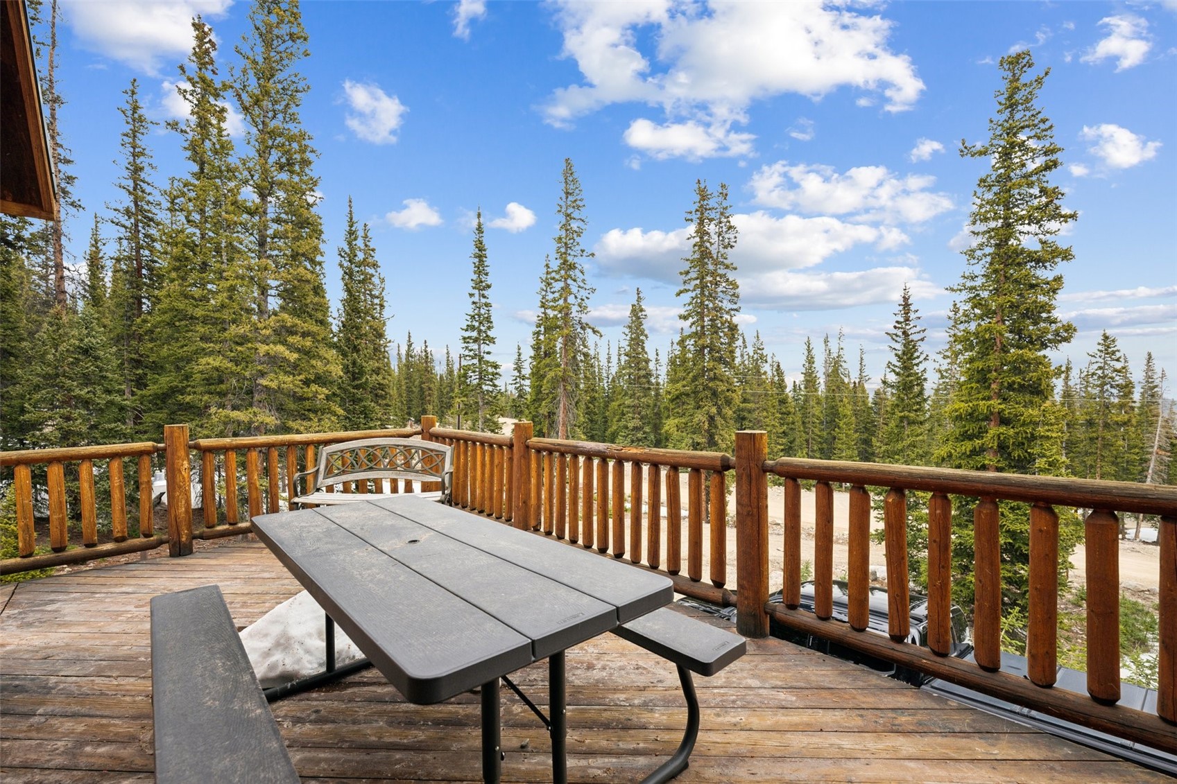 585 Miners Way Property Photo 3