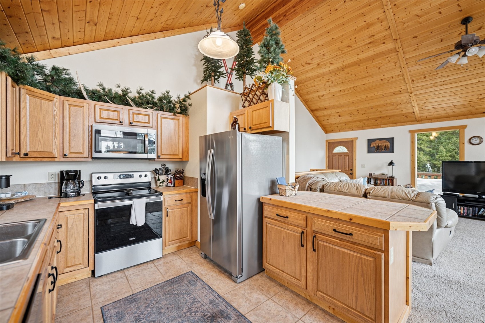 585 Miners Way Property Photo 13
