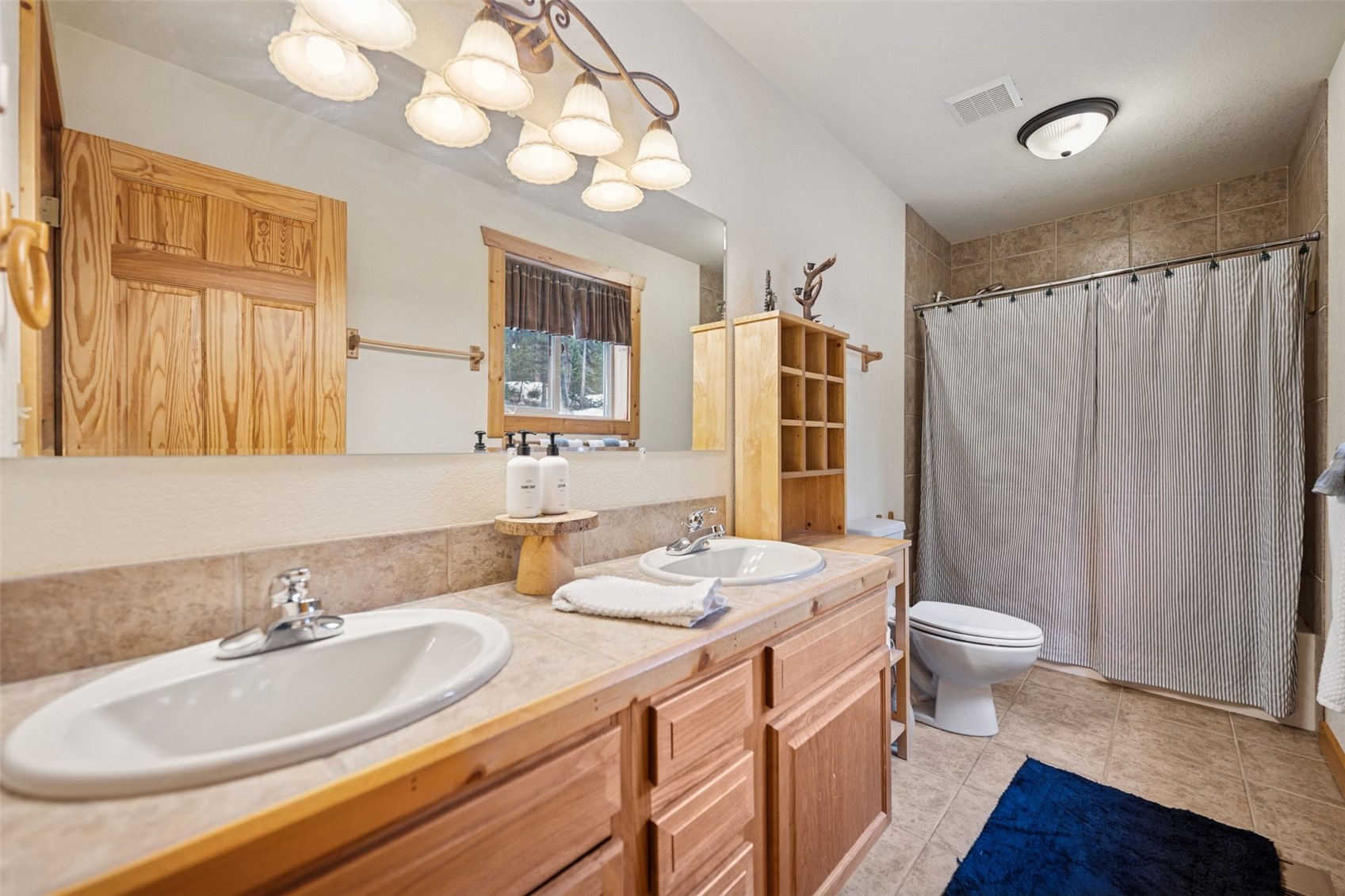 585 Miners Way Property Photo 16