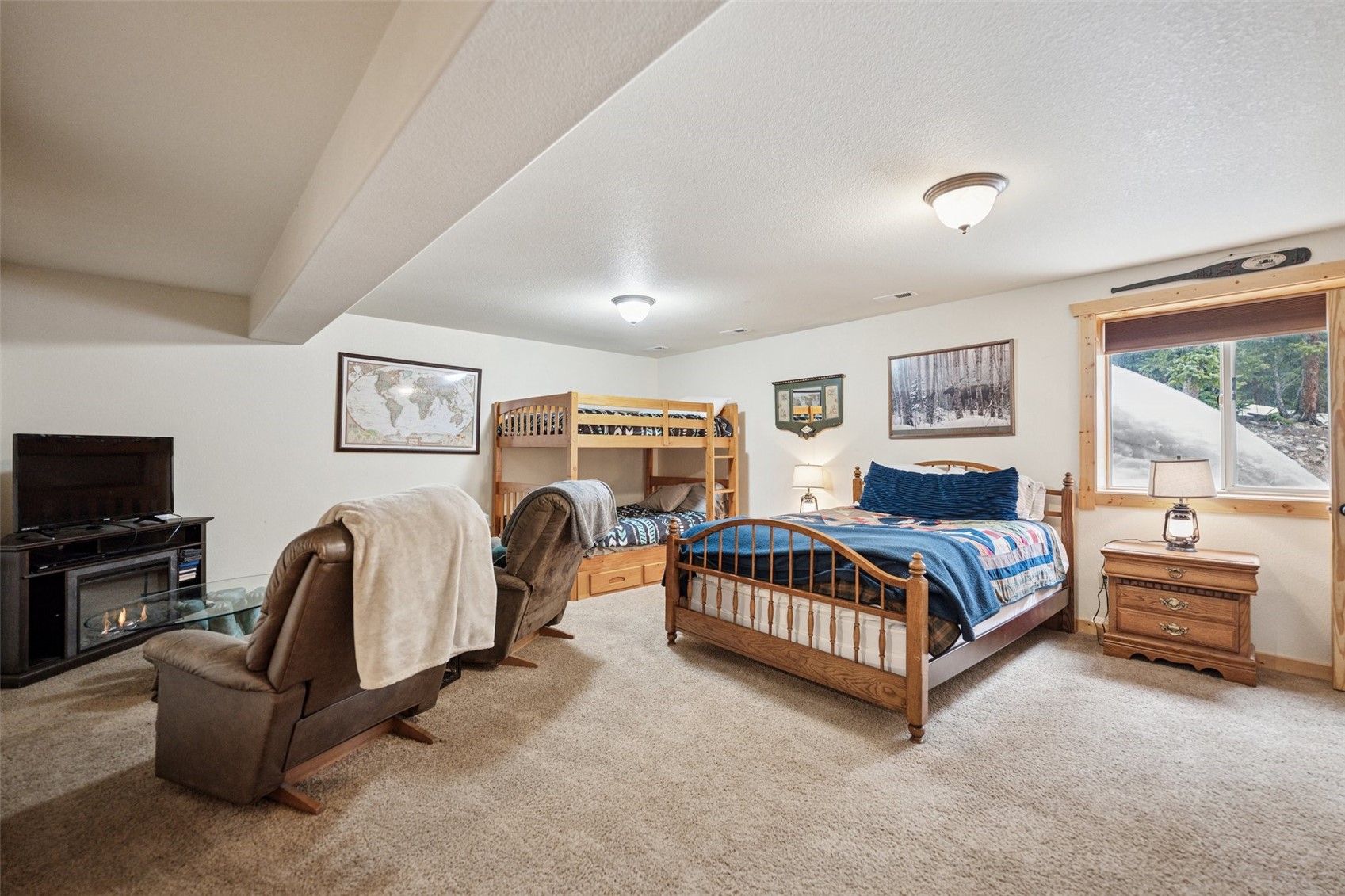 585 Miners Way Property Photo 21