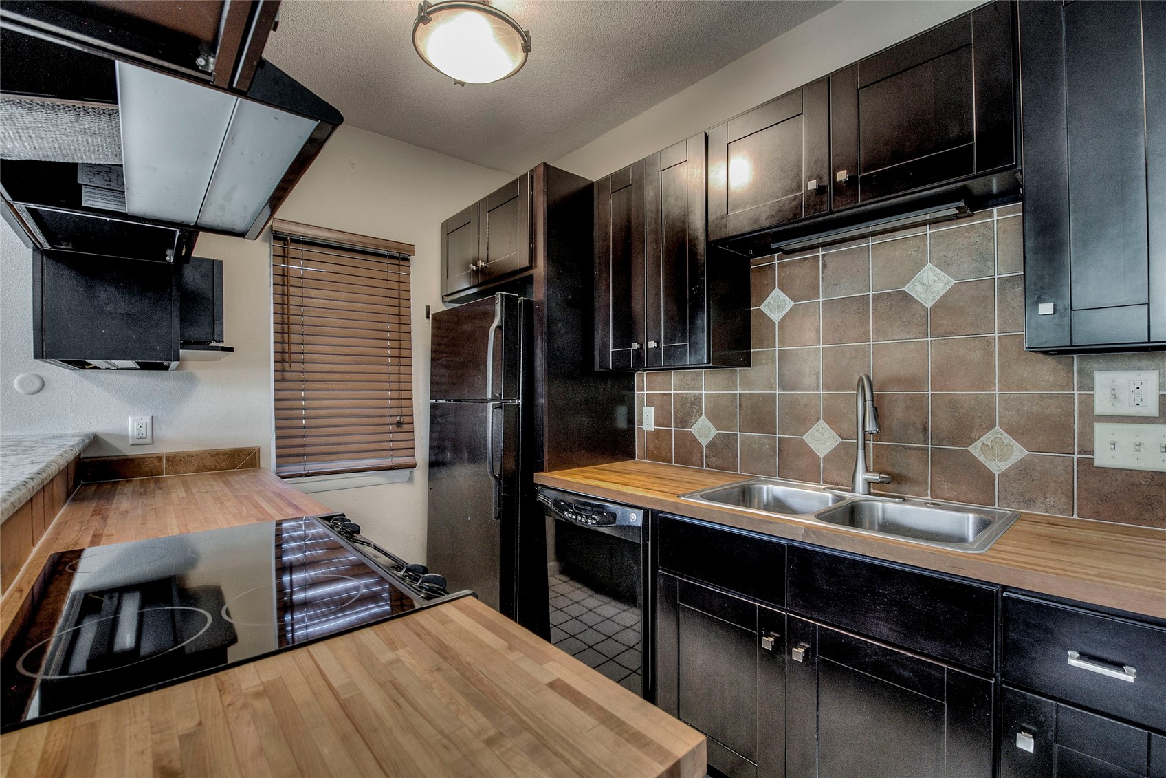 36 Cove Boulevard G1 Property Photo 1
