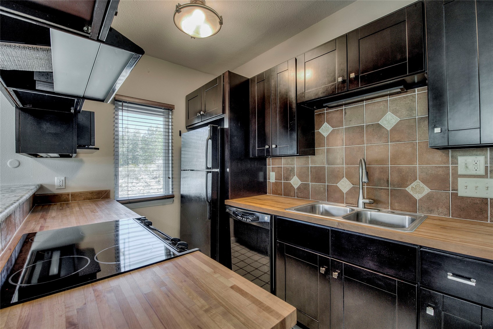 36 Cove Boulevard G1 Property Photo 2
