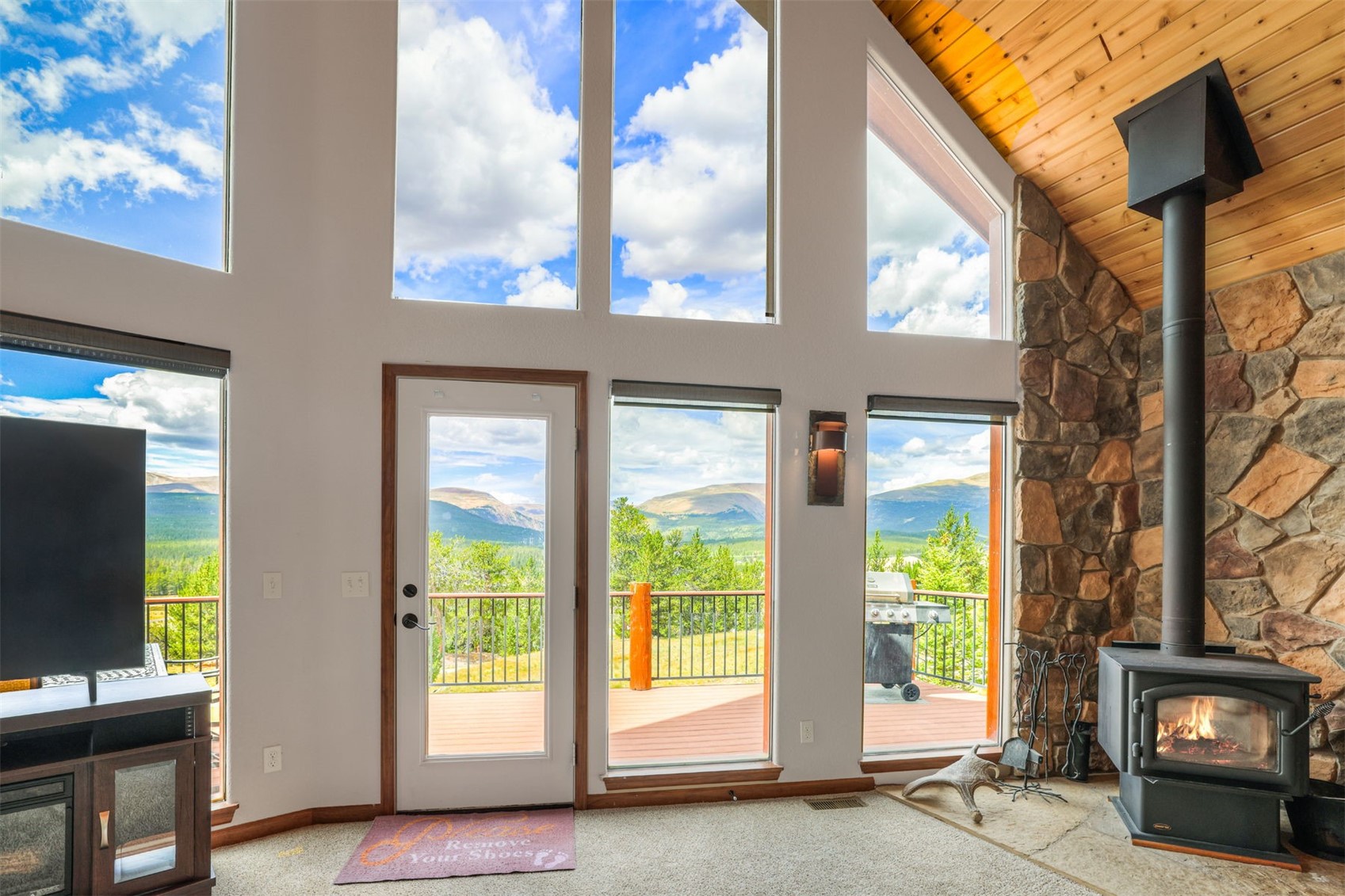 84 Ice Axe Court Property Photo 6