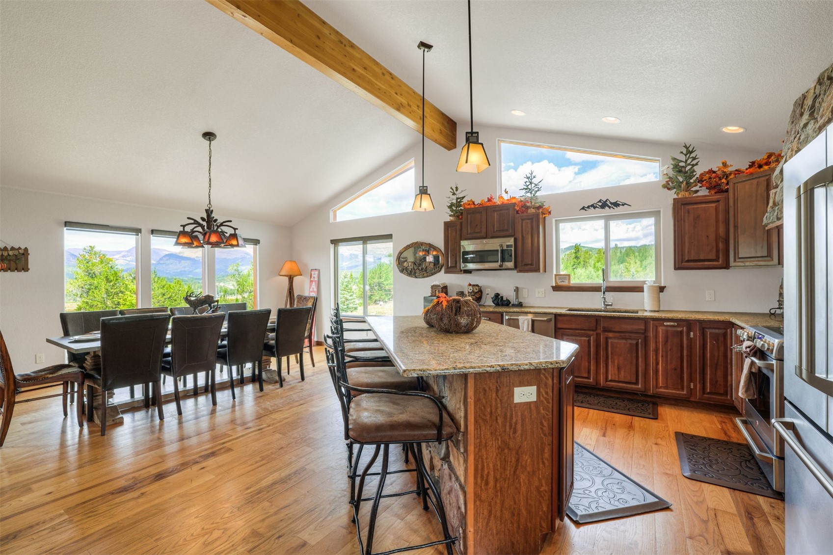 84 Ice Axe Court Property Photo 12