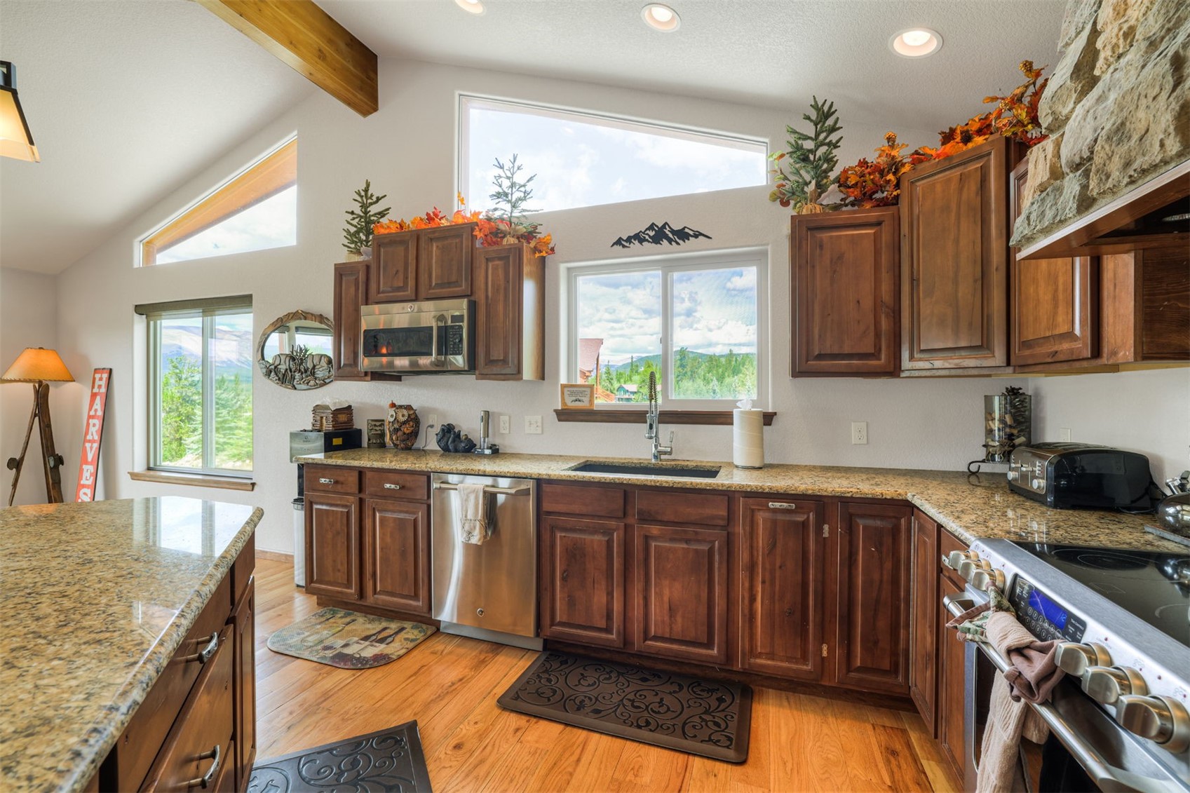 84 Ice Axe Court Property Photo 16