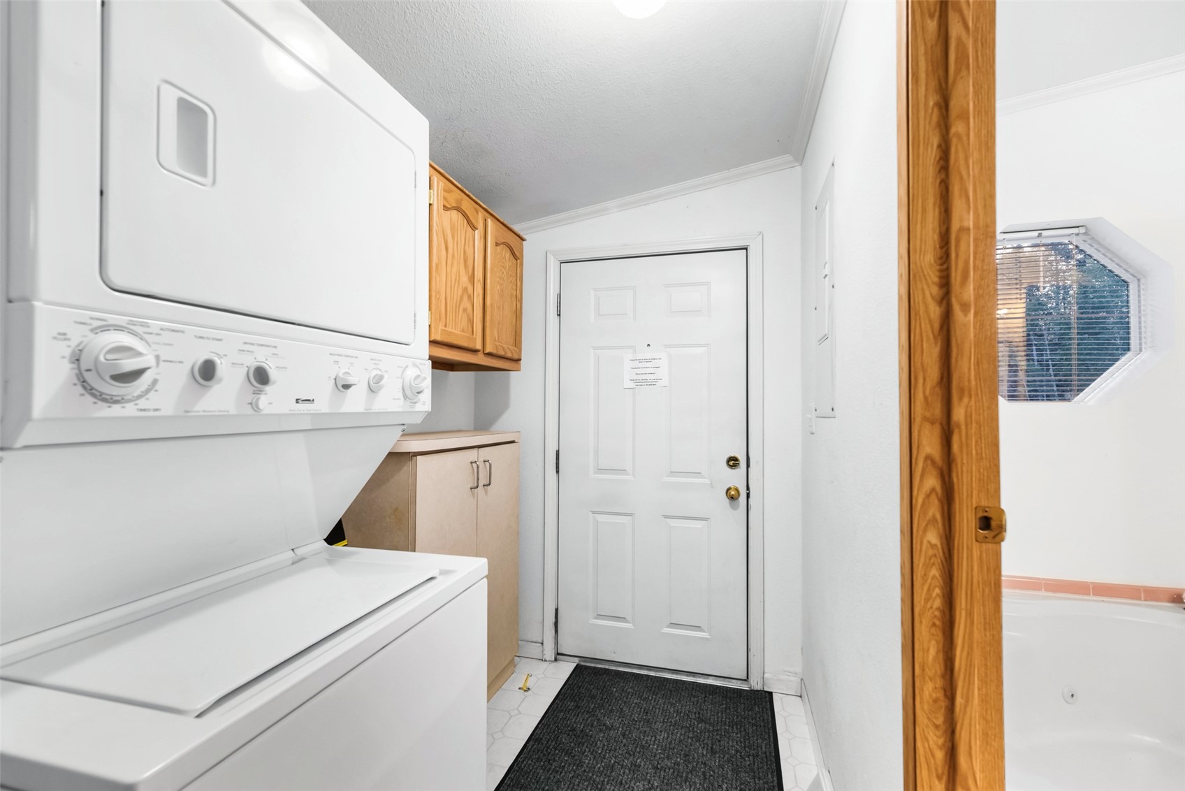 647 Wampum Lane Property Photo 8