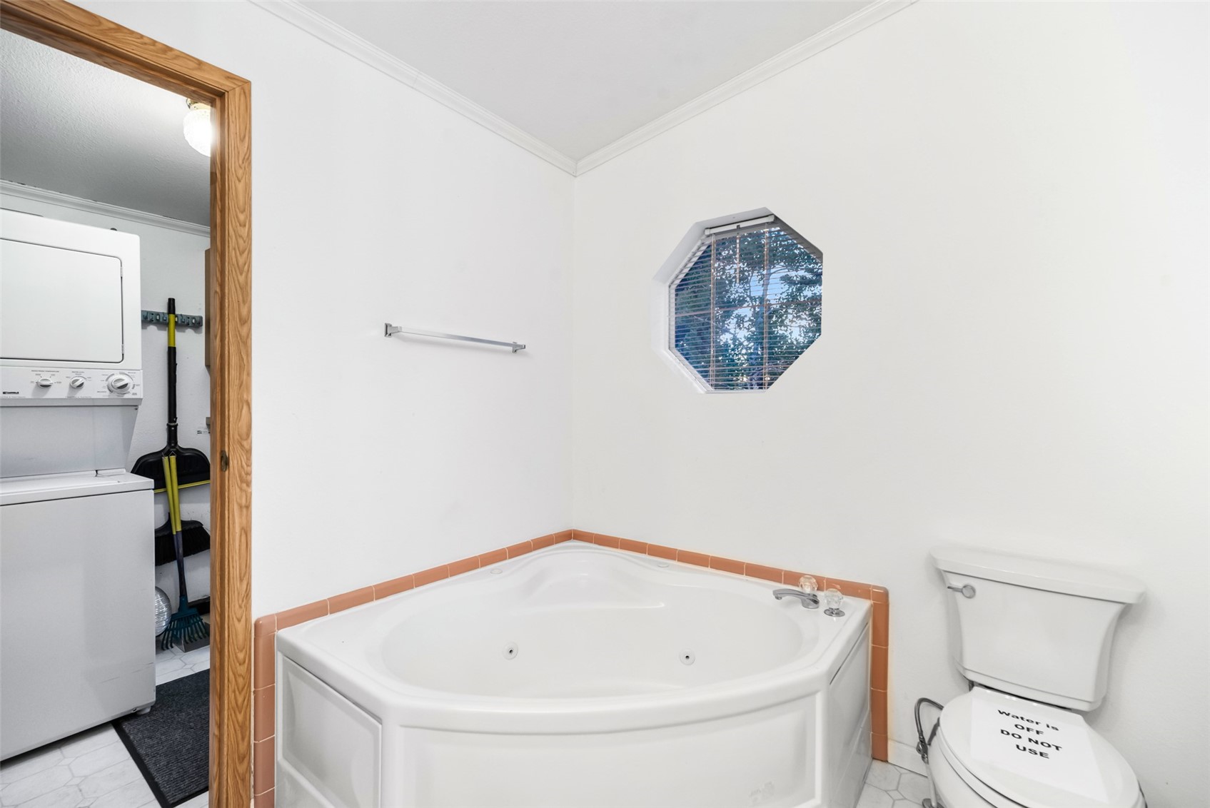 647 Wampum Lane Property Photo 9