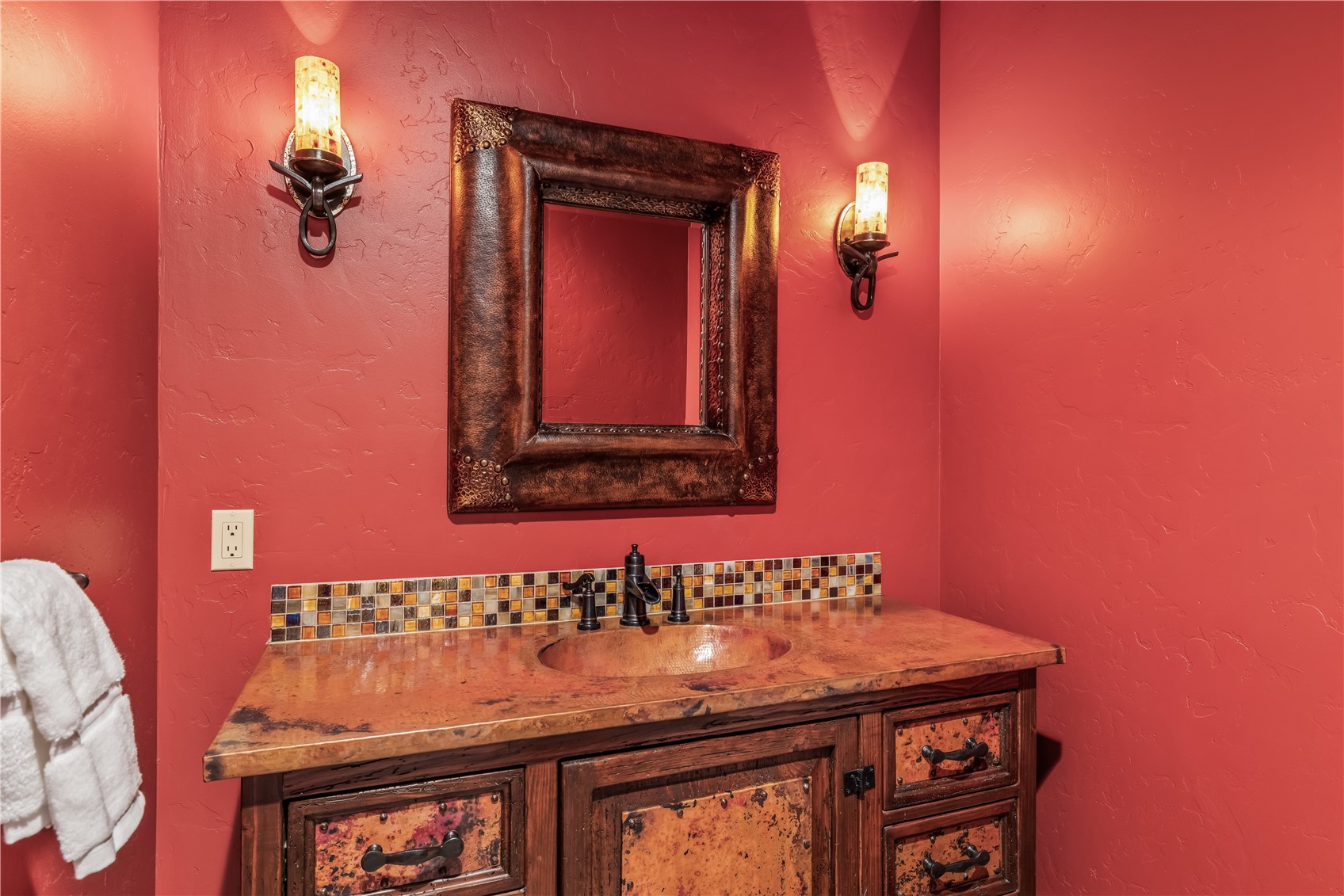 2204 Hamilton Creek Road Property Photo 11