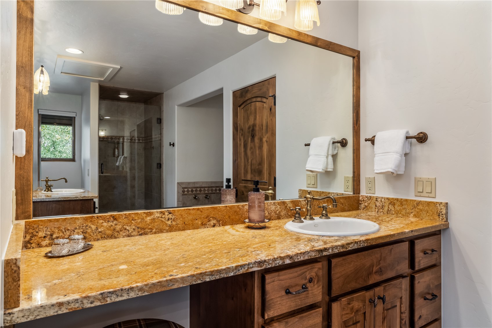 2204 Hamilton Creek Road Property Photo 26