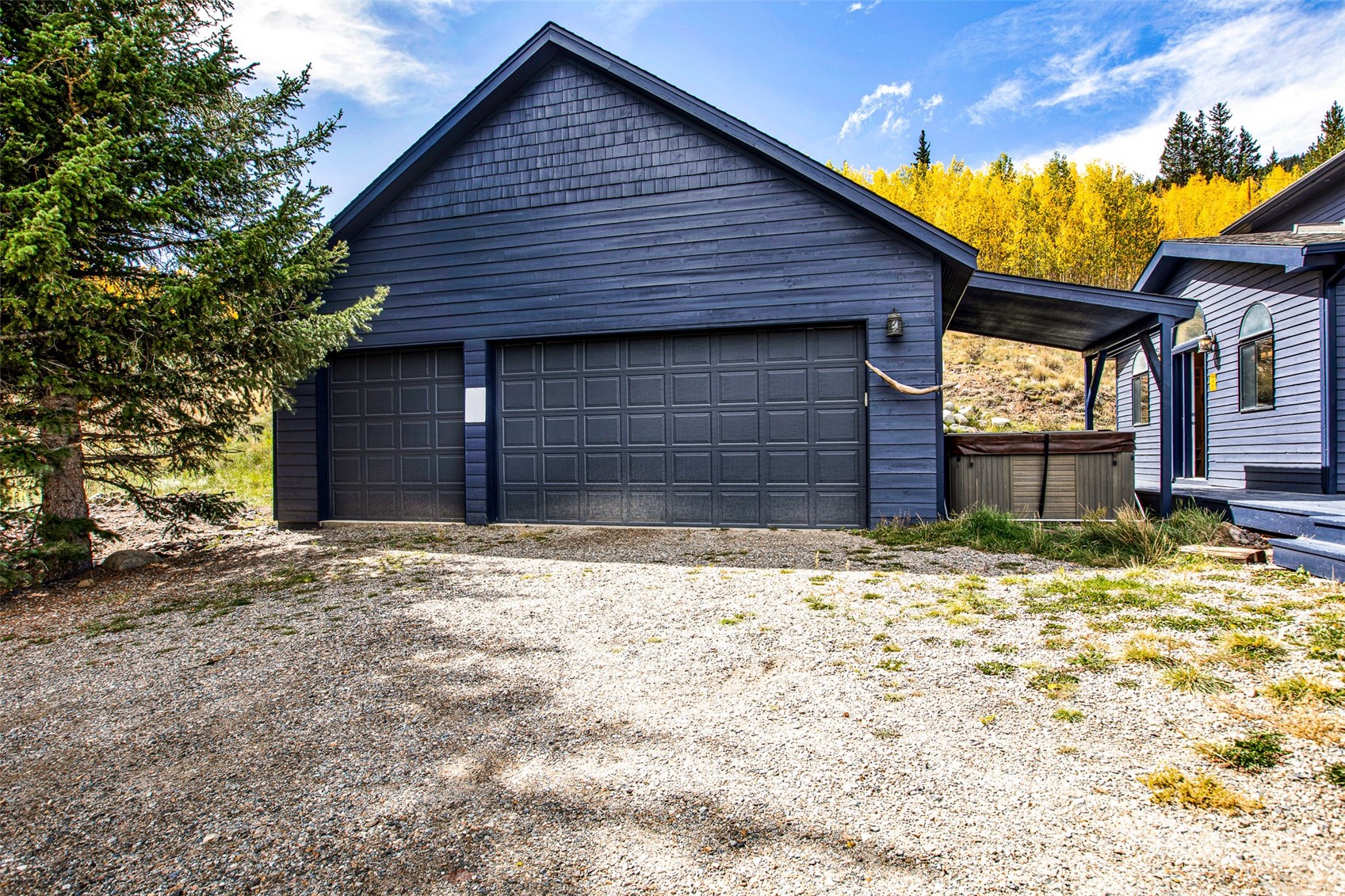 1881 River Drive Property Photo 17