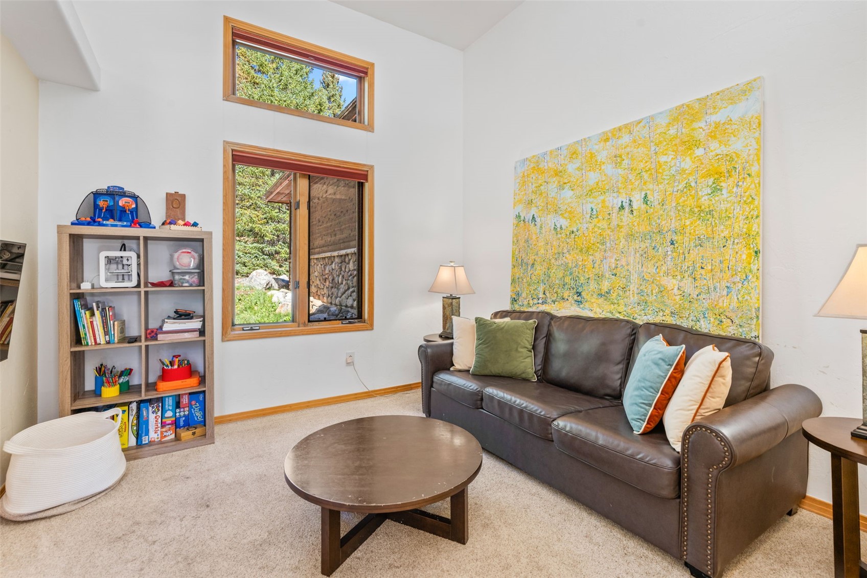 215 97 Circle Property Photo 14