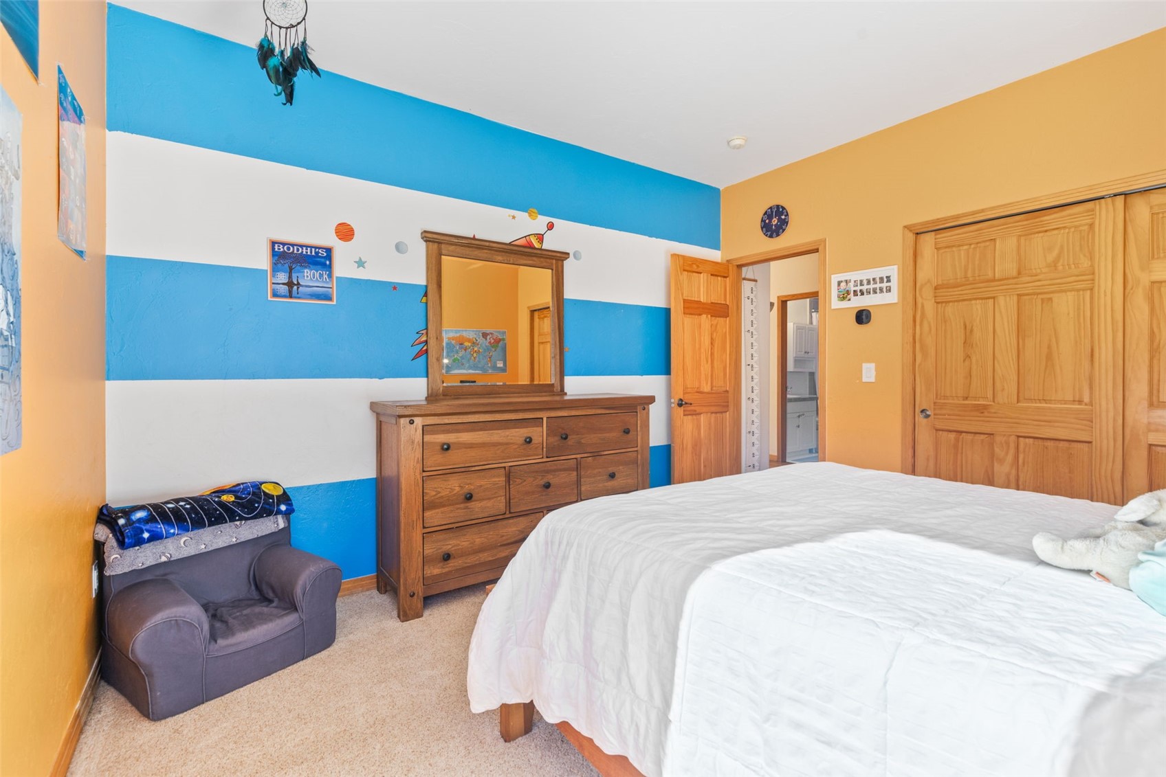 215 97 Circle Property Photo 32