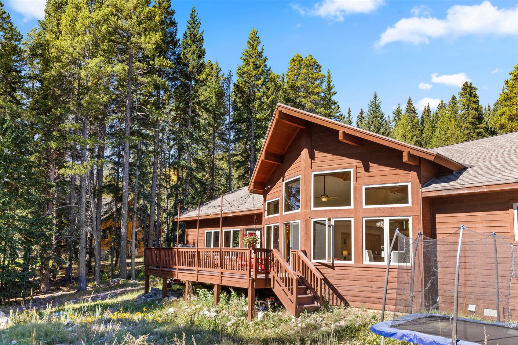 215 97 Circle Property Photo 44
